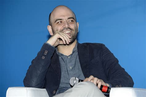 O Prêmio Nobel de Literatura para Roberto Saviano: Uma Crítica Social Inconveniente e um Impacto Global Duradouro